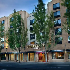 3* Hotel Courtyard Downtown / Convention Center